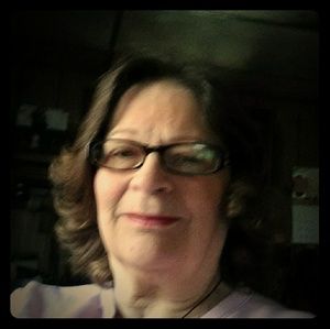 Meet your Posher, Carla